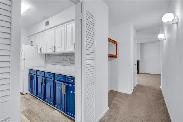 376 Merrimac Trl Unit 124, Williamsburg, VA 23185