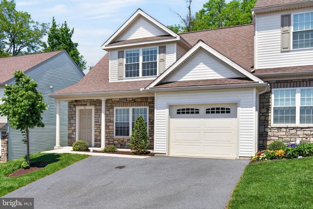 31 MAIZE CIR, Elizabethtown, PA 17022