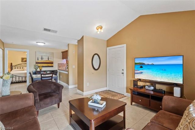 3405 Winkler AVE 204, Fort Myers, FL 33916