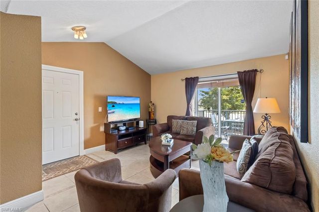 3405 Winkler AVE 204, Fort Myers, FL 33916