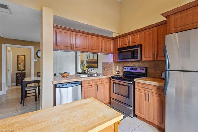 3405 Winkler AVE 204, Fort Myers, FL 33916