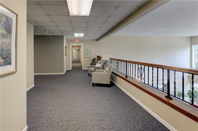 17800 E Bolger Road 303, Independence, MO 64055