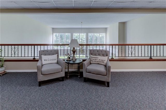 17800 E Bolger Road 303, Independence, MO 64055