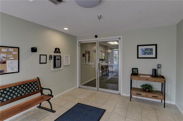 17800 E Bolger Road 303, Independence, MO 64055