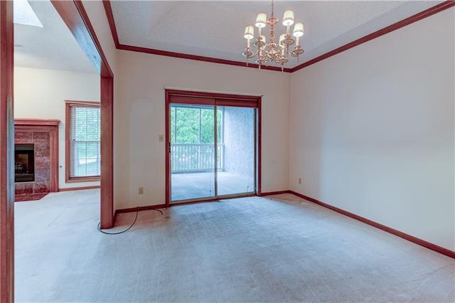 17800 E Bolger Road 303, Independence, MO 64055