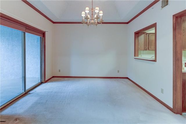 17800 E Bolger Road 303, Independence, MO 64055