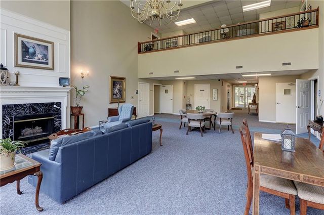 17800 E Bolger Road 303, Independence, MO 64055
