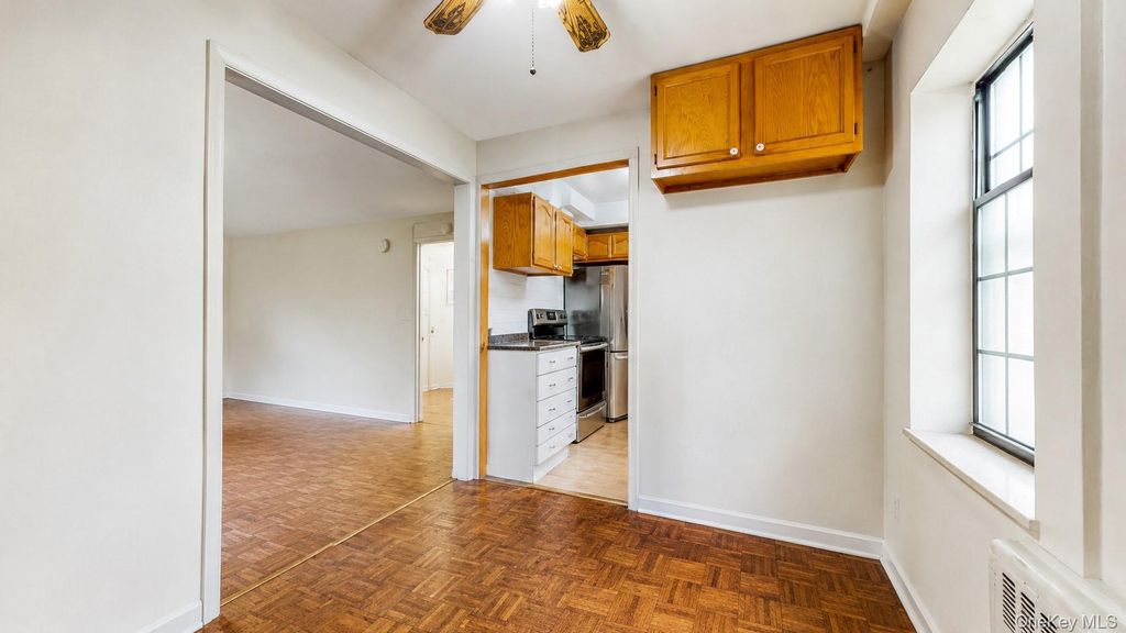 144-15 78th Road 2D, Kew Garden Hills, NY 11367 — photo 5