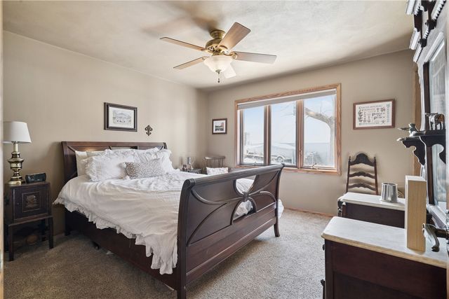 1115 Oak Park Boulevard, Cedar Falls, IA 50613