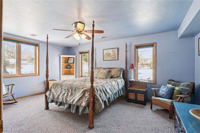 1115 Oak Park Boulevard, Cedar Falls, IA 50613