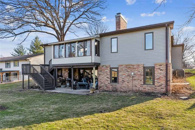 1115 Oak Park Boulevard, Cedar Falls, IA 50613