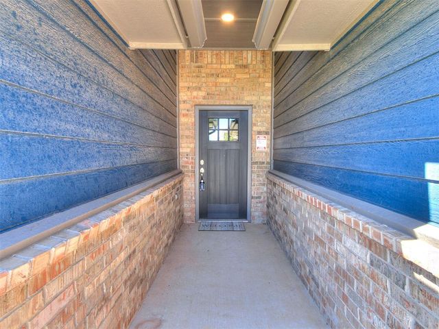 12912 SW 6th St. Street, Yukon, OK 73099