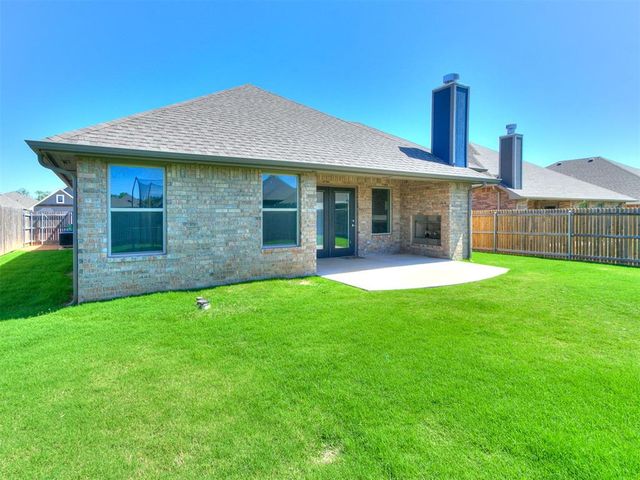 12912 SW 6th St. Street, Yukon, OK 73099