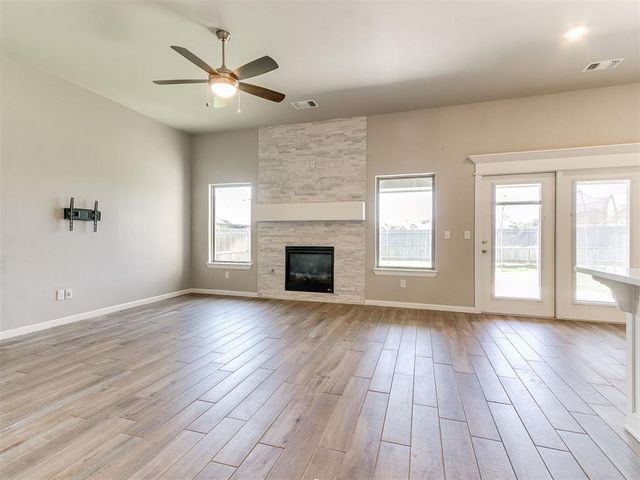 12912 SW 6th St. Street, Yukon, OK 73099
