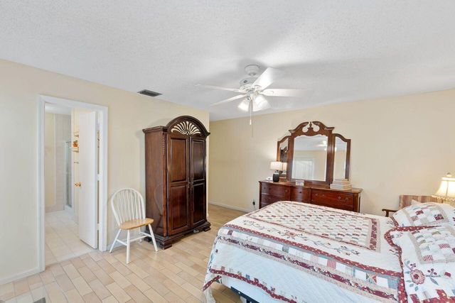 14915 Peppermill Lane, Delray Beach, FL 33484