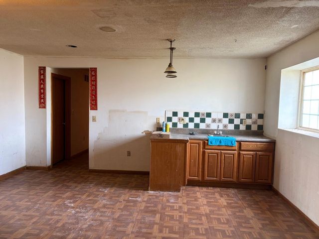 5325 S MAIN STREET, Wichita, KS 67217