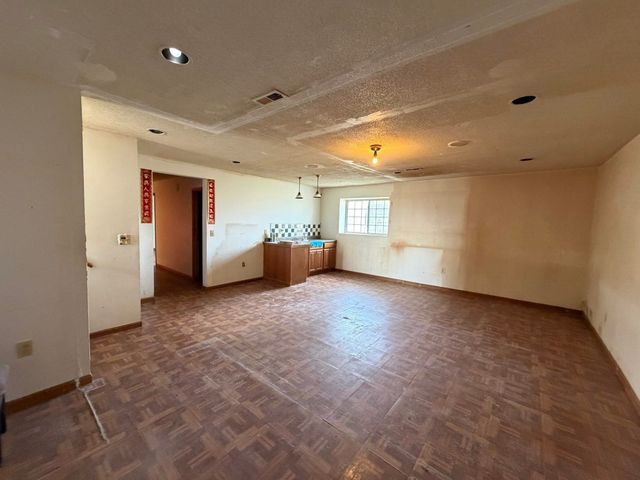 5325 S MAIN STREET, Wichita, KS 67217