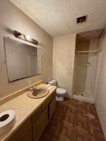 5325 S MAIN STREET, Wichita, KS 67217