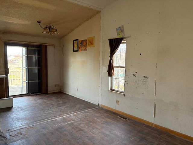 5325 S MAIN STREET, Wichita, KS 67217