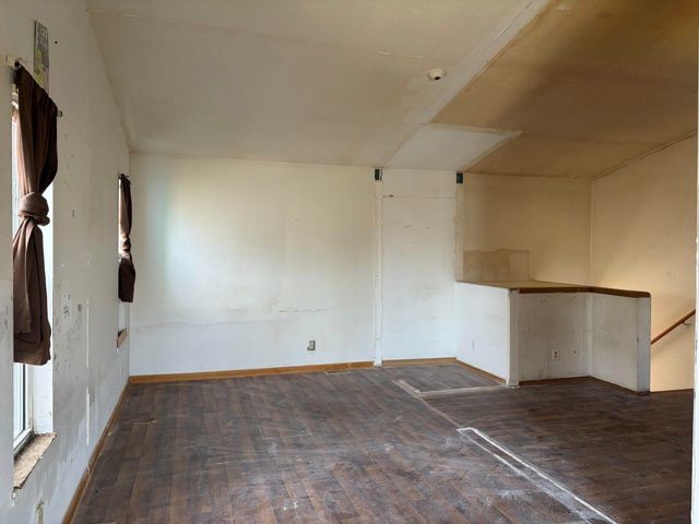 5325 S MAIN STREET, Wichita, KS 67217