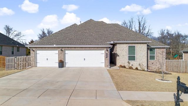 908 Adair Road, Pea Ridge, AR 72751