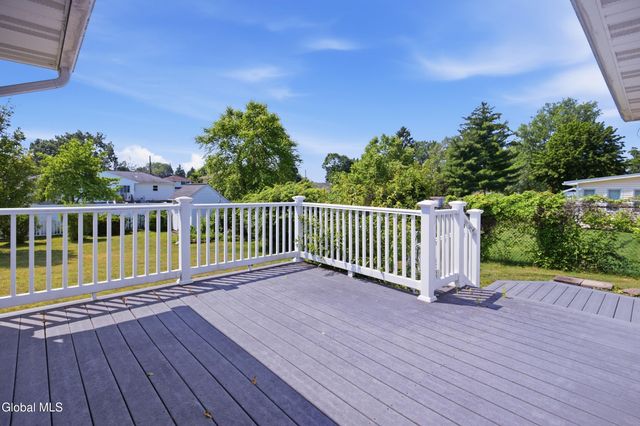 13 Marie Parkway, Colonie, NY 12211