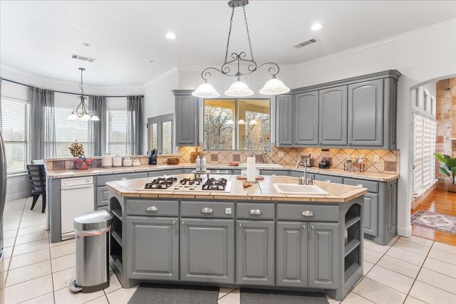 117 Redtail Court, Weatherford, TX 76088