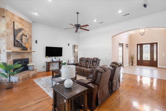 117 Redtail Court, Weatherford, TX 76088