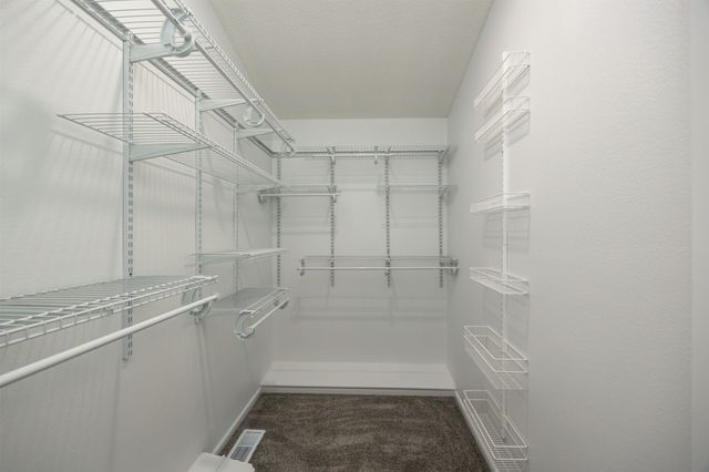 4906 W Park Drive, West Des Moines, IA 50266