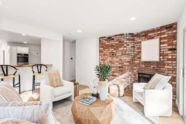 22044 Creekside Court, Cupertino, CA 95014