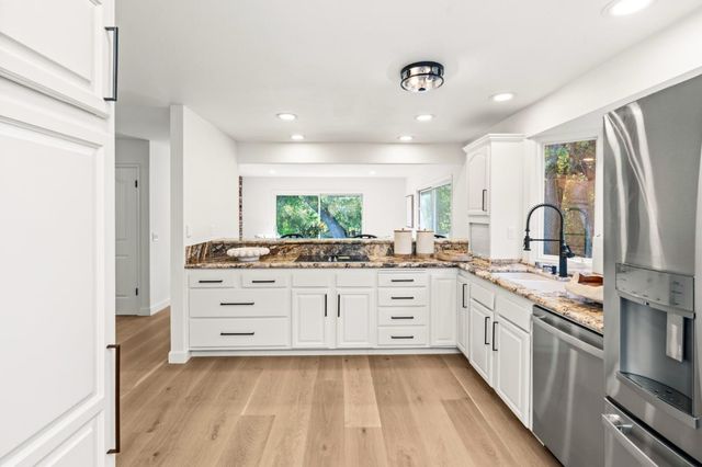 22044 Creekside Court, Cupertino, CA 95014