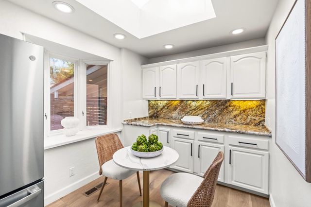 22044 Creekside Court, Cupertino, CA 95014