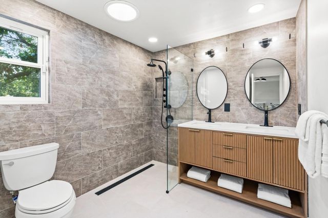 22044 Creekside Court, Cupertino, CA 95014