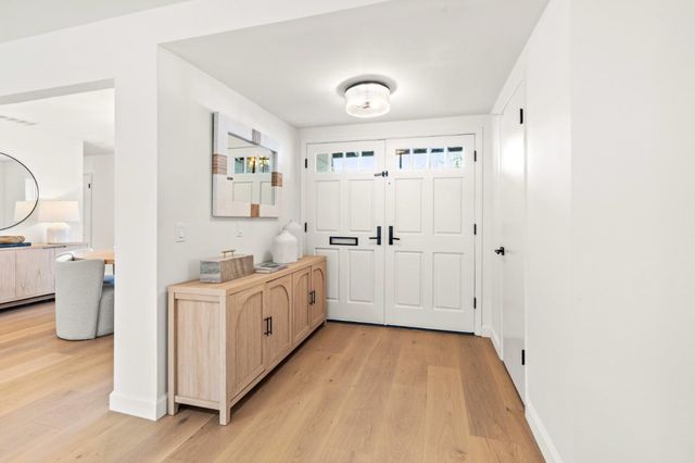 22044 Creekside Court, Cupertino, CA 95014