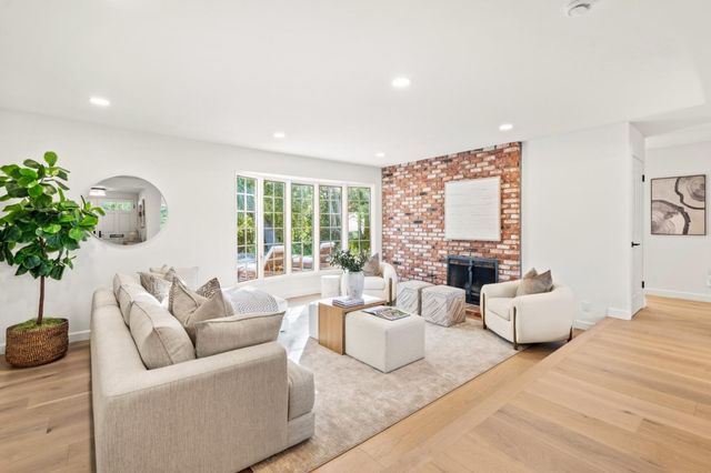 22044 Creekside Court, Cupertino, CA 95014