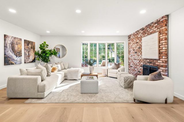 22044 Creekside Court, Cupertino, CA 95014