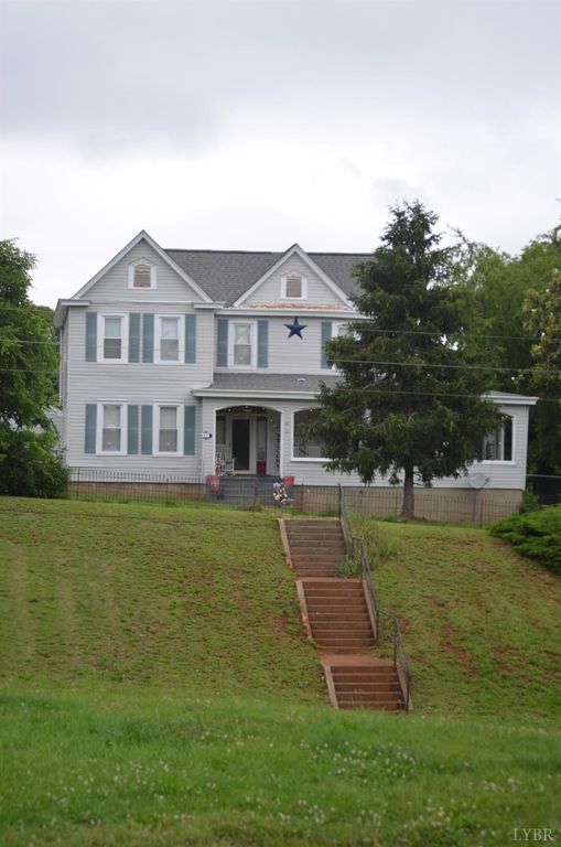 901 Bedford Avenue, Altavista, VA 24517