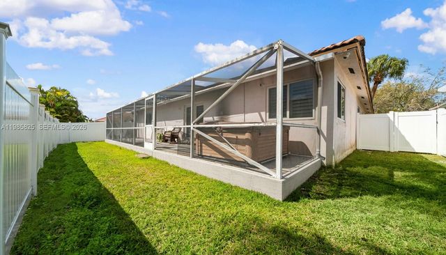 16898 Crestview Lane, Weston, FL 33326
