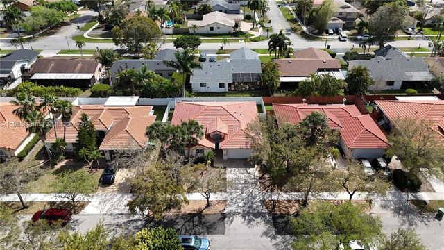 16898 Crestview Lane, Weston, FL 33326