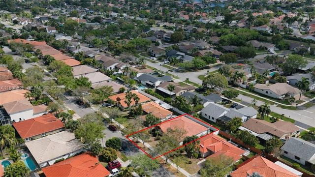 16898 Crestview Lane, Weston, FL 33326