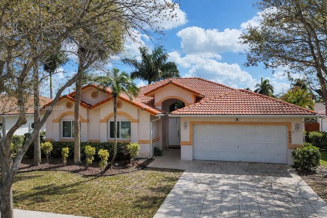 16898 Crestview Lane, Weston, FL 33326