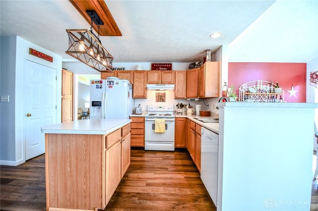 145 Kitty Hawk Drive, Springboro, OH 45066