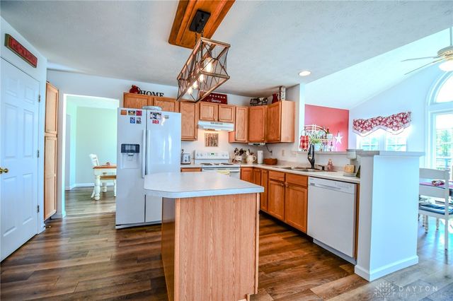 145 Kitty Hawk Drive, Springboro, OH 45066