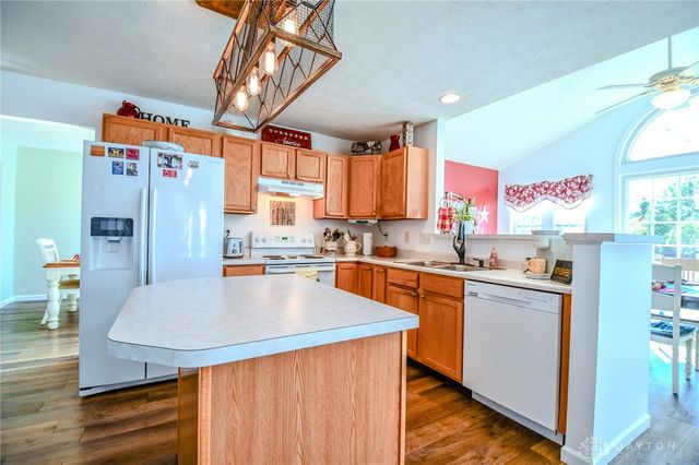 145 Kitty Hawk Drive, Springboro, OH 45066