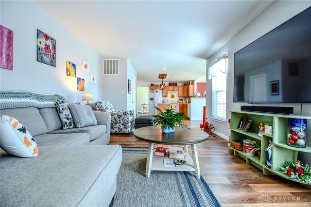 145 Kitty Hawk Drive, Springboro, OH 45066