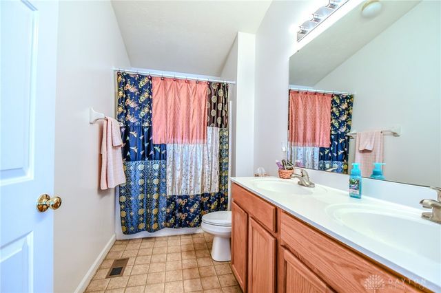 145 Kitty Hawk Drive, Springboro, OH 45066