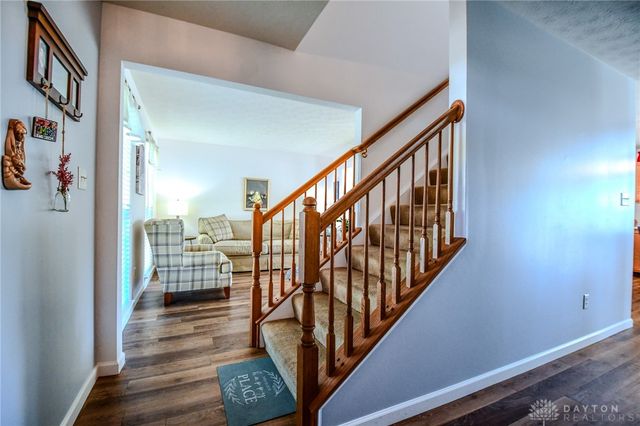 145 Kitty Hawk Drive, Springboro, OH 45066