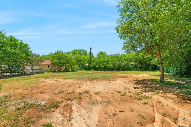 1134 GARRATY RD, Terrell Hills, TX 78209