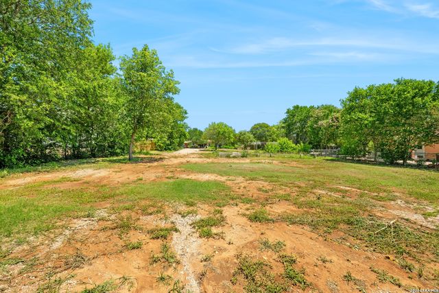1134 GARRATY RD, Terrell Hills, TX 78209