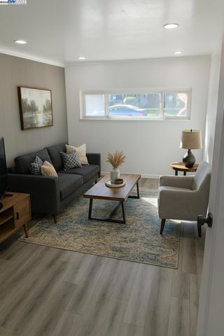 808 Martin Blvd, San Leandro, CA 94577